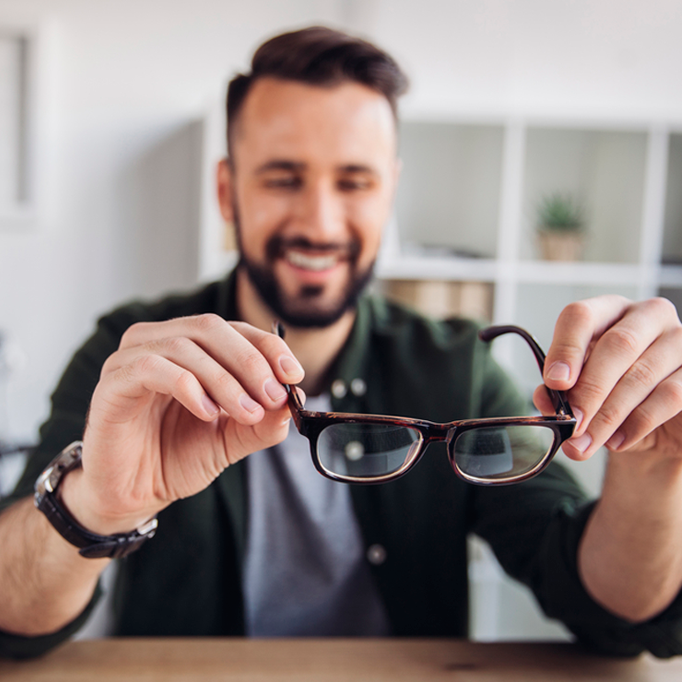 De quanto em quanto tempo você deve trocar as lentes do seu óculos?    