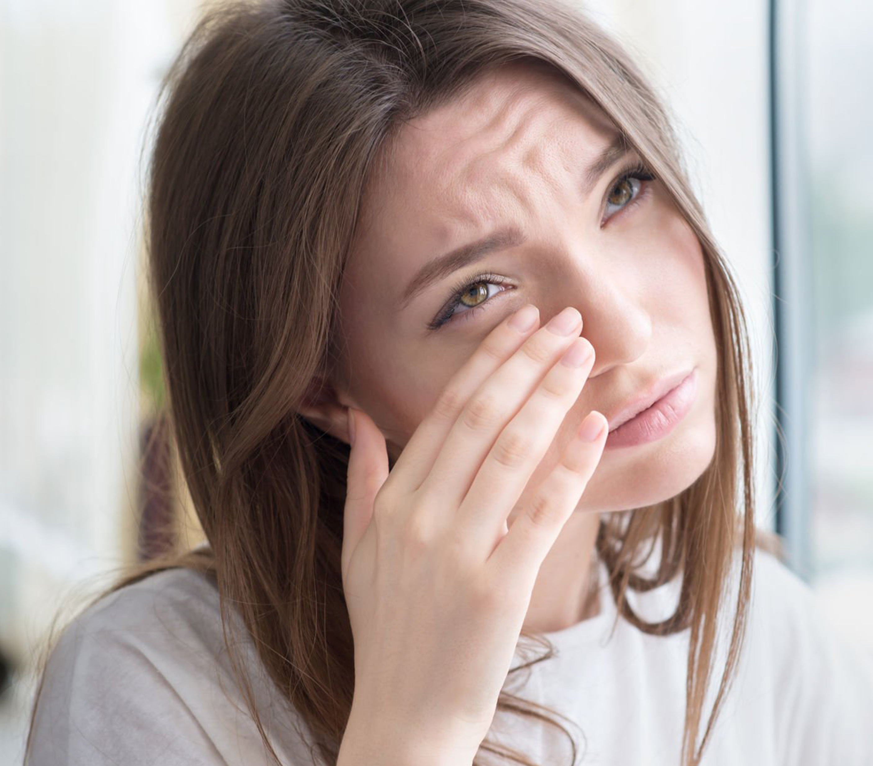 Tremor nas pálpebras? Entenda o que o seu corpo está querendo te dizer 