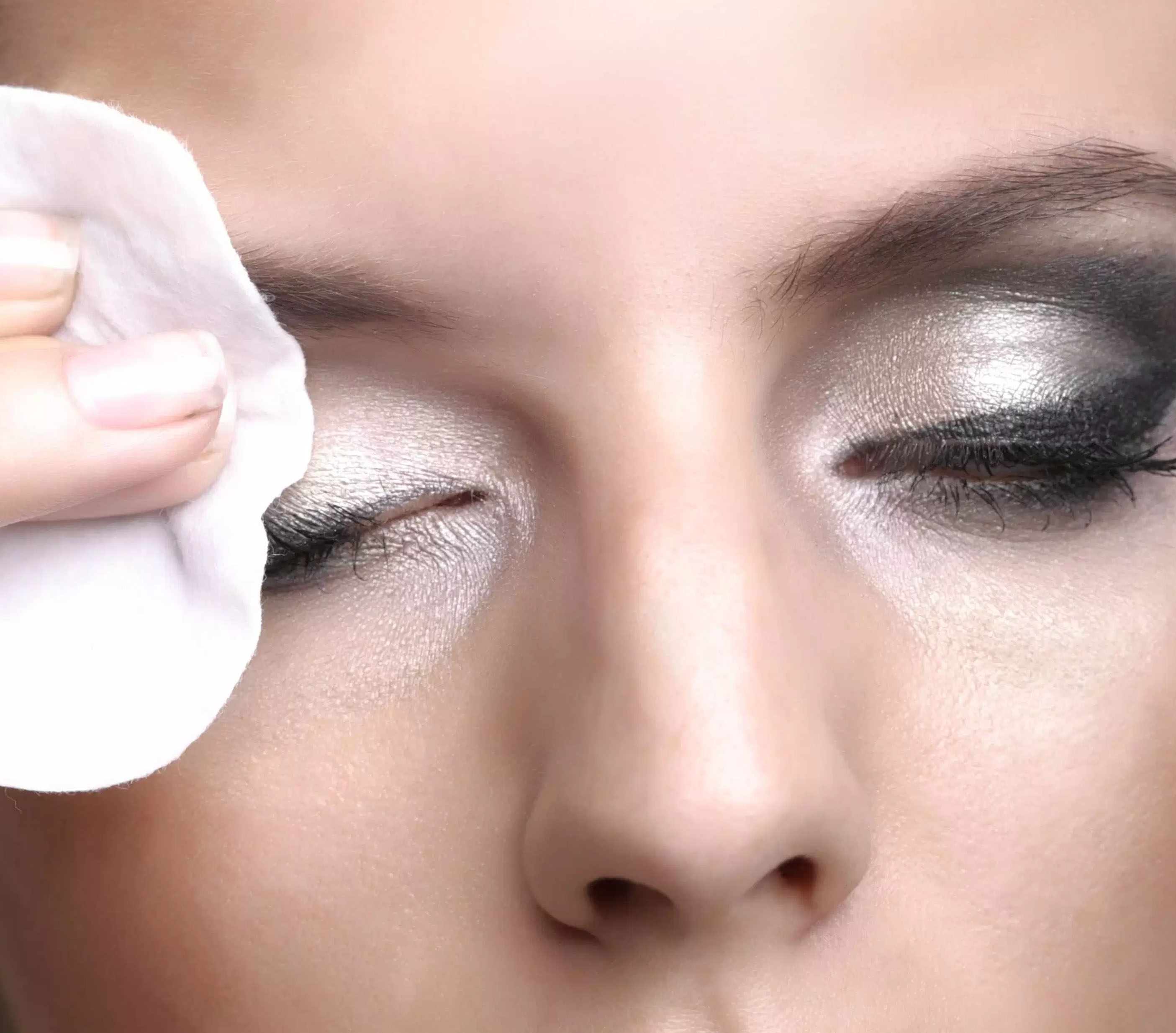 Mulheres têm mais inflamação nas pálpebras