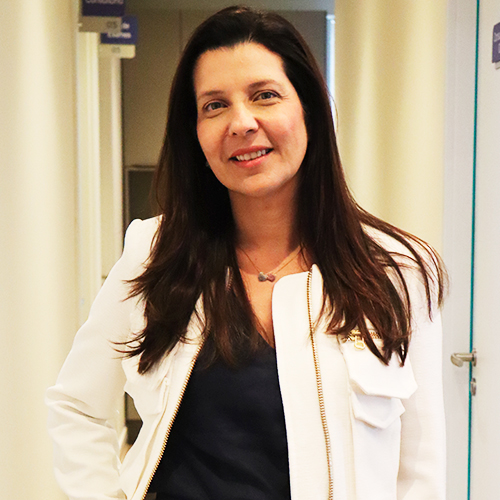 Dra. Daniela Araújo <br>Toscano